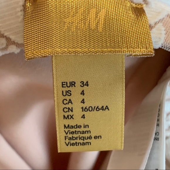 Above the knee White Lace Skirt - Picture 4 of 4